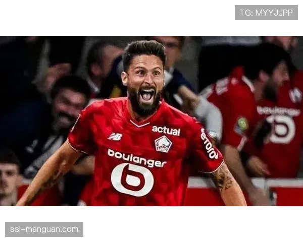 吉鲁两中门框，巴黎圣日耳曼半场1-0领先里尔