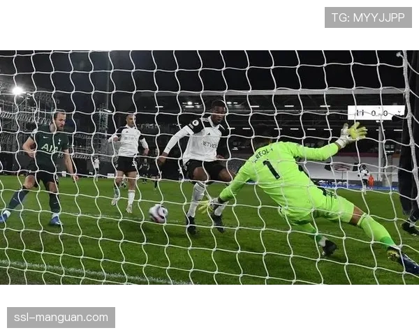 足球法律视角：解析英超近期争议判罚的规则依据