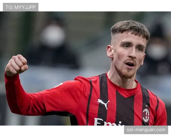 博洛尼亚40岁老将萨勒马克尔斯赛后向看台飞吻致敬 博洛尼亚40岁老将萨勒马克尔斯赛后向看台飞吻致敬